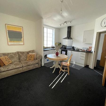 2 Bedroom Apartment In Kidderminster Exteriör bild