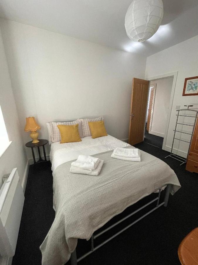 2 Bedroom Apartment In Kidderminster Exteriör bild